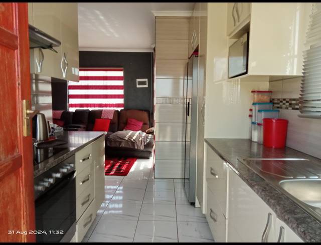 3 BEDROOM HOUSE FOR SALE IN BERGSIG